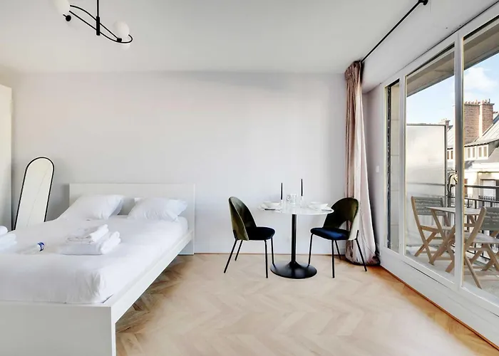 Appartement Elegant With Balcony - 2p - Trocadero-passy Parijs